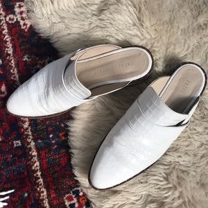 FREDA SALVADOR LEATHER SLIDES